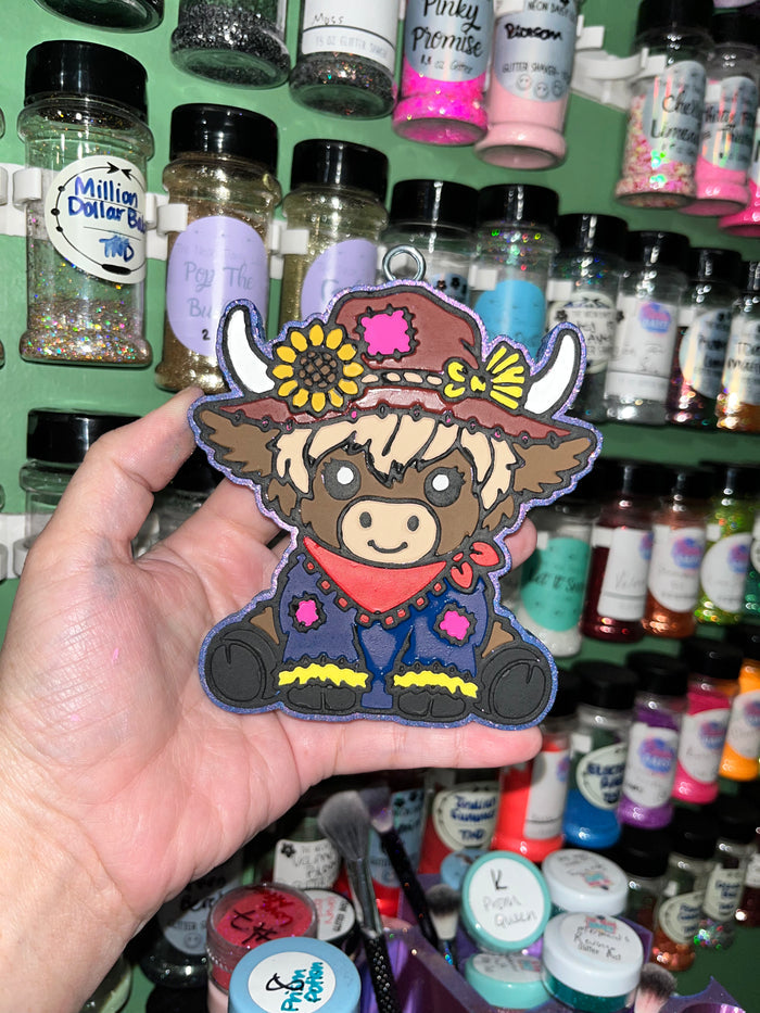 Scarecrow Highland Cow Freshie