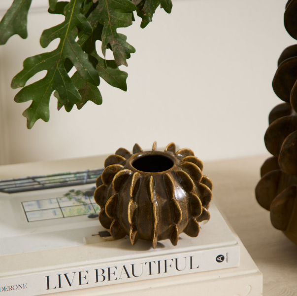 Millay Vase - 13 Hub Lane   |  Ceramic Vases