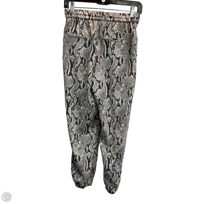 Pants Cropped By Express In Animal Print, Size: Xs